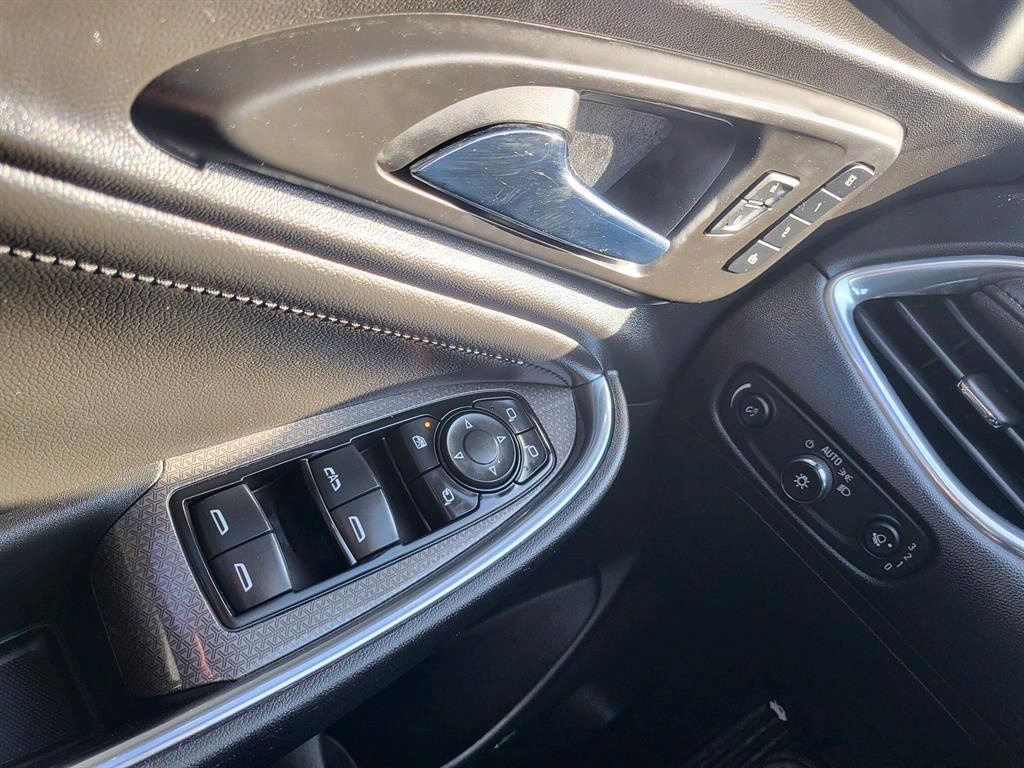 Chevrolet Malibu - Vista 9