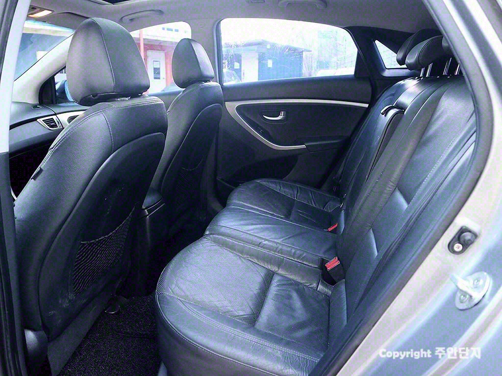 HYUNDAI i30 2014 Gris - Importación desde Corea - HF Imports Iquique - Foto 13