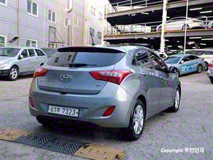 HYUNDAI i30 - Vista 8
