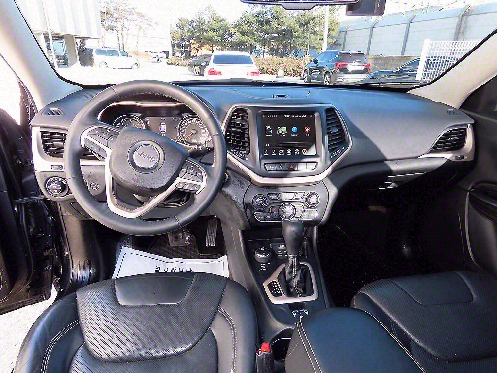 Jeep Cherokee - Vista 7