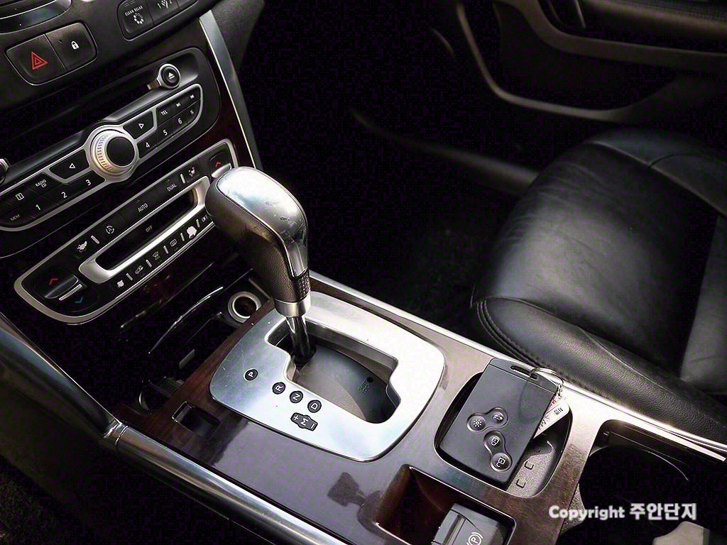 SAMSUNG SM5 2011 Blanco - Importación desde Corea - HF Imports Iquique - Foto 7