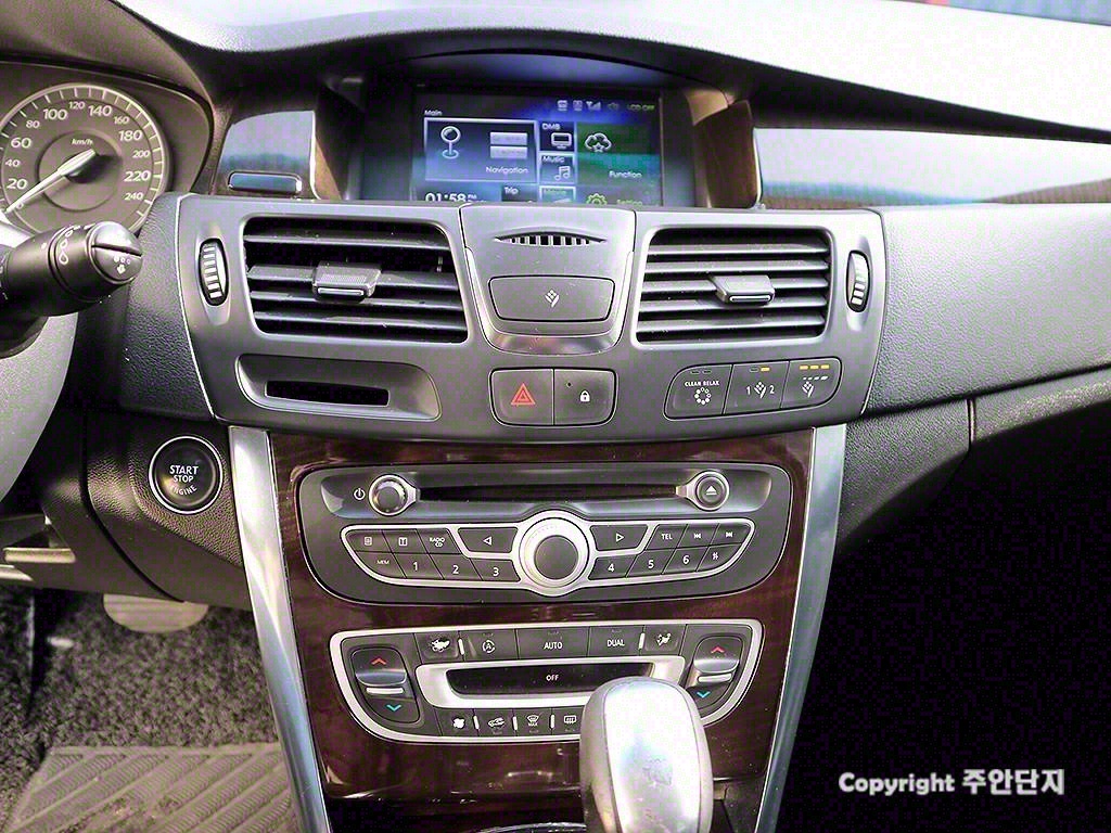 SAMSUNG SM5 2011 Blanco - Importación desde Corea - HF Imports Iquique - Foto 8