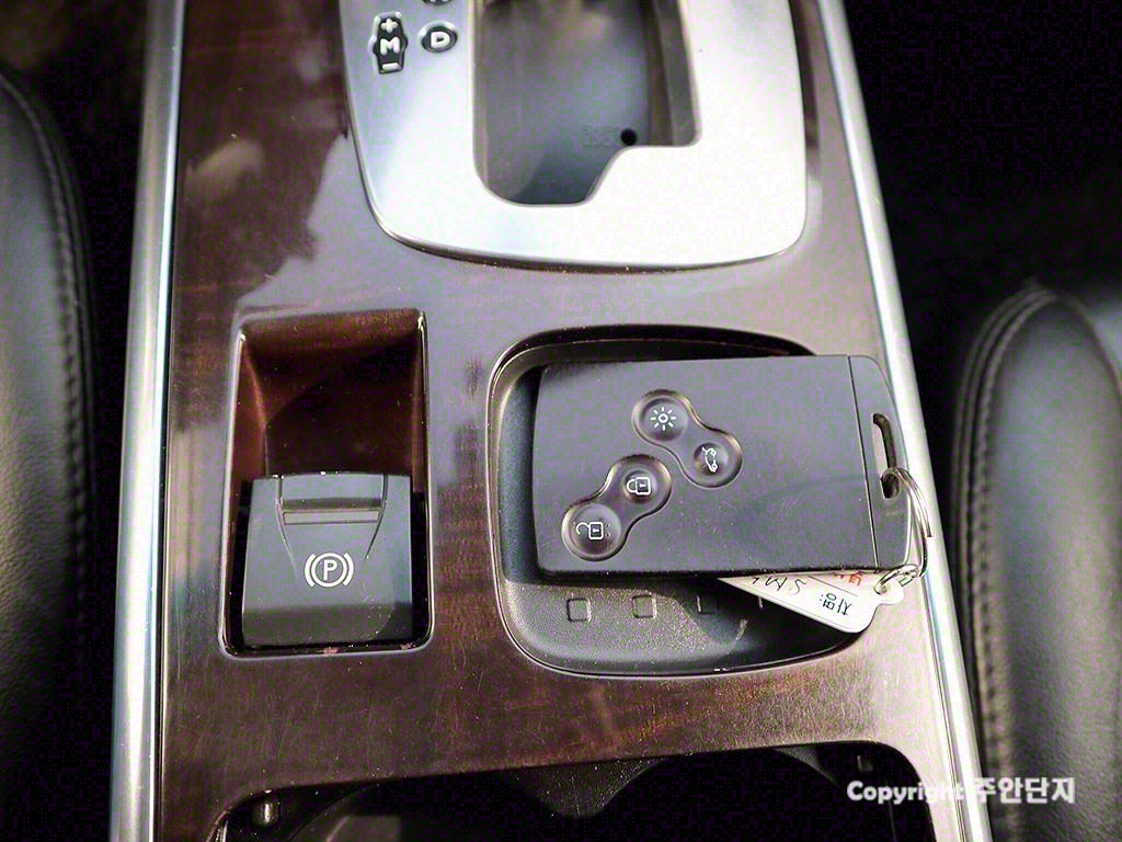 SAMSUNG SM5 2011 Blanco - Importación desde Corea - HF Imports Iquique - Foto 10