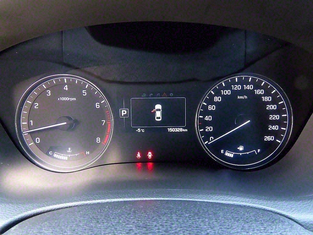 HYUNDAI Genesis - Vista 9