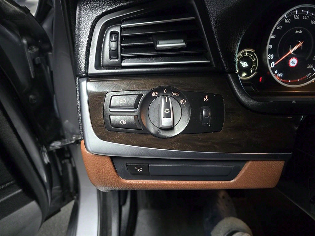 BMW 5 Series 2016 Gris - Importación desde Corea - HF Imports Iquique - Foto 14