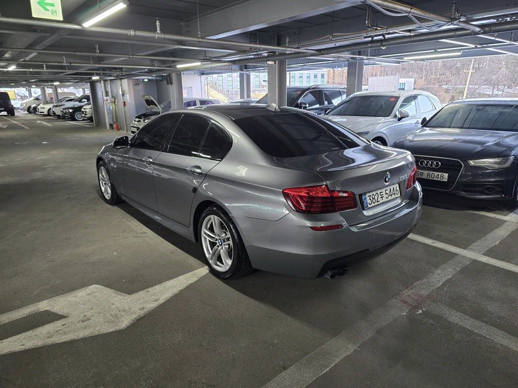 BMW 5 Series - Vista 5