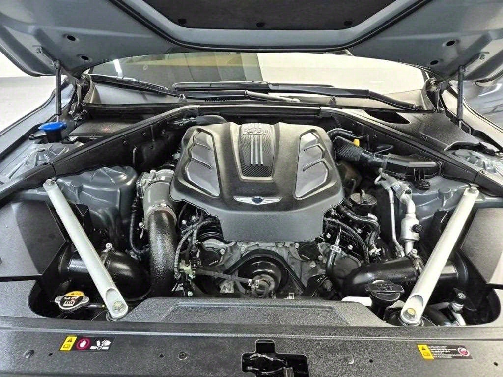 Genesis G90 - Vista 5