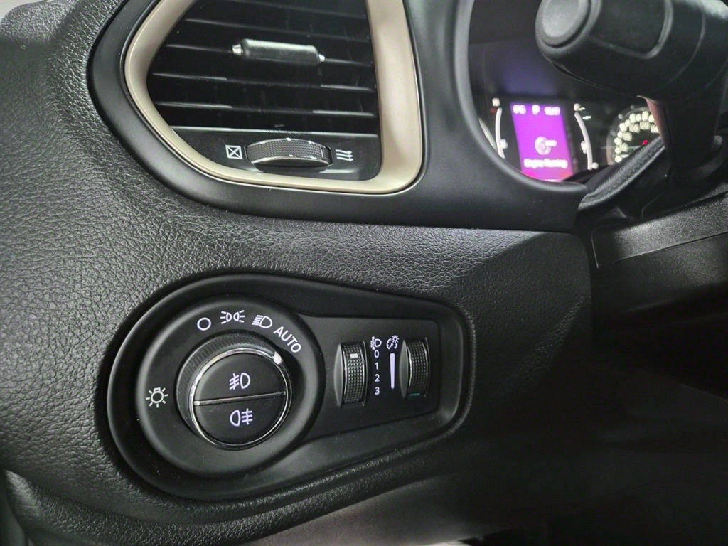 Jeep Renegade 2016 Gris - Importación desde Corea - HF Imports Iquique - Foto 13