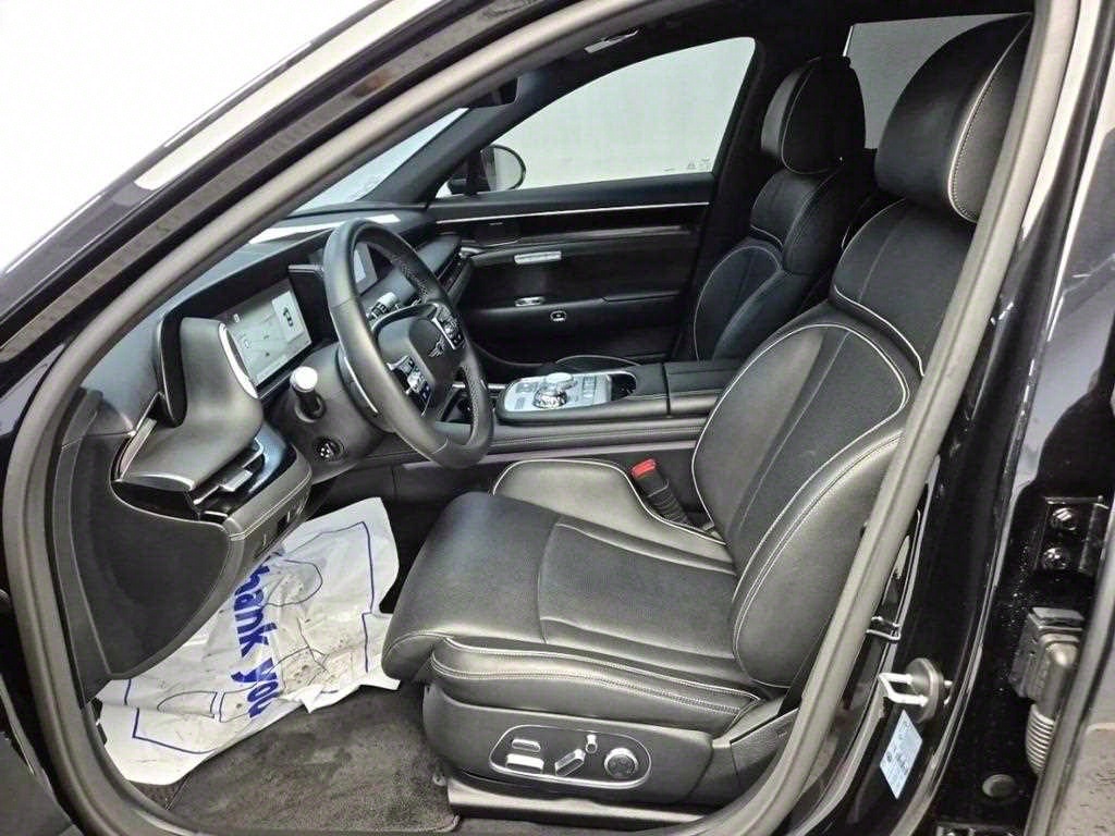 Genesis G90 - Vista 11