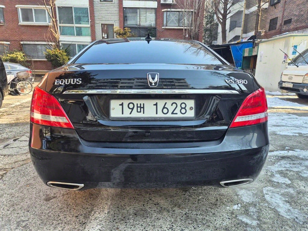 HYUNDAI Equus - Vista 6