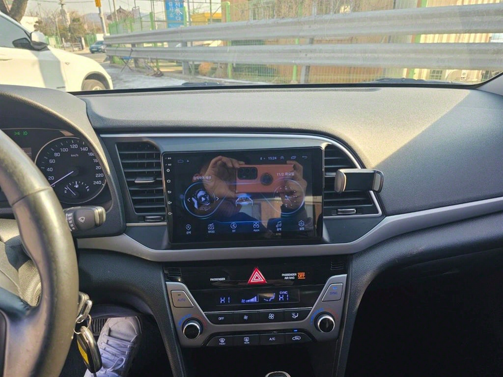 HYUNDAI Avante 2017 Blanco - Importación desde Corea - HF Imports Iquique - Foto 17