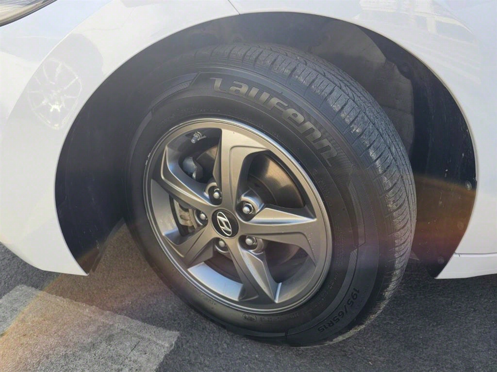 HYUNDAI Avante 2017 Blanco - Importación desde Corea - HF Imports Iquique - Foto 19