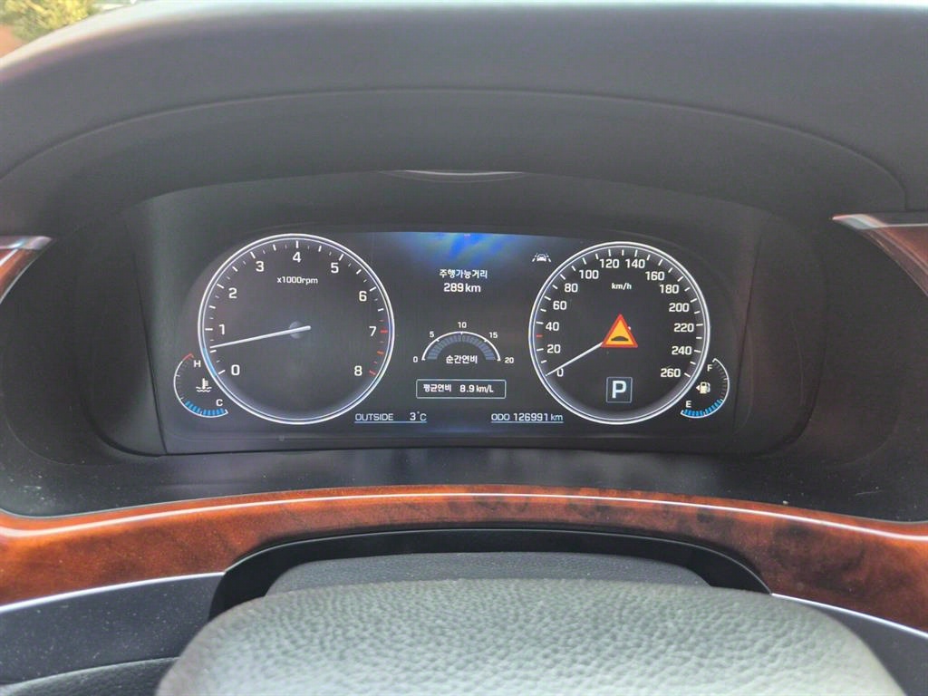 HYUNDAI Equus - Vista 9