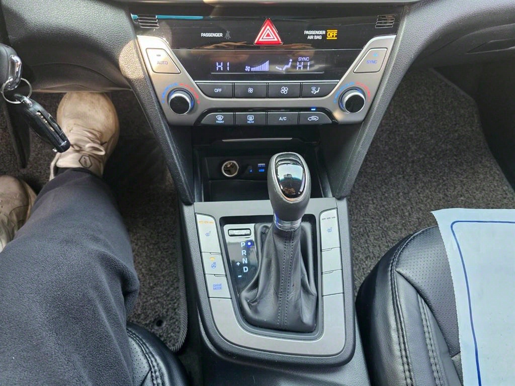 HYUNDAI Avante 2017 Blanco - Importación desde Corea - HF Imports Iquique - Foto 15