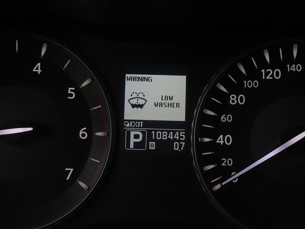 Infiniti M - Vista 9