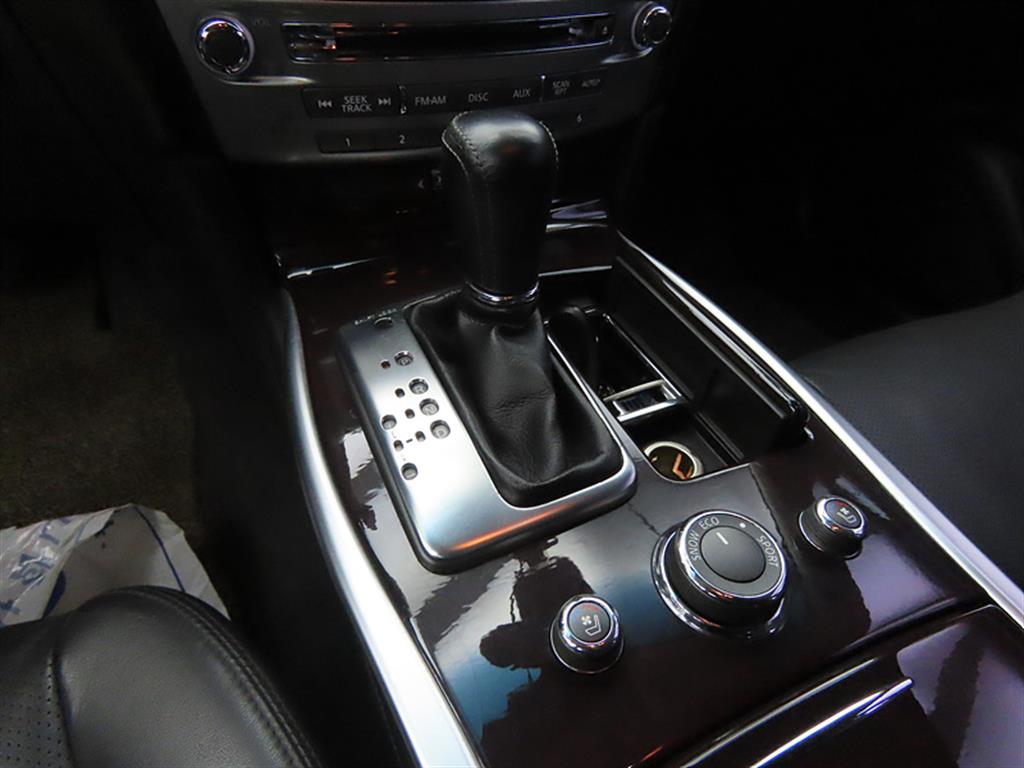 Infiniti M - Vista 11