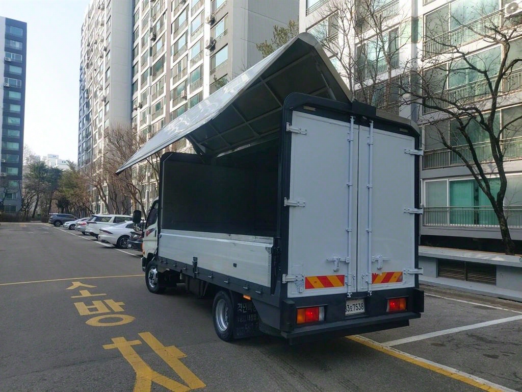 medium and large cargo truck - Vista 10