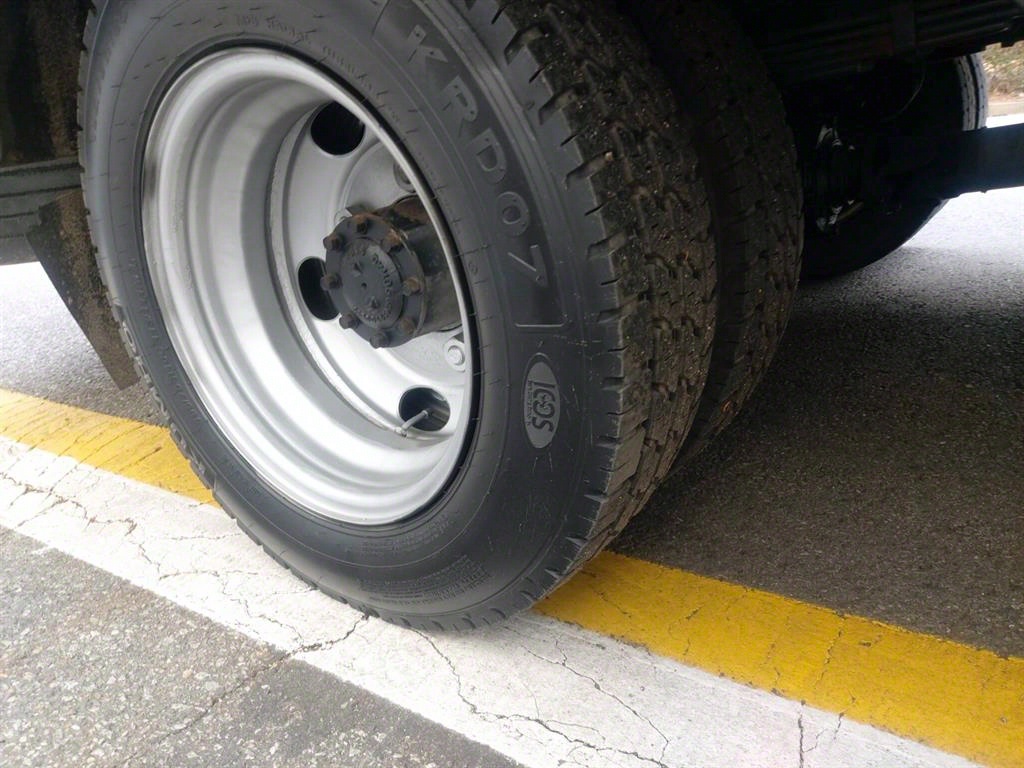 medium and large cargo truck 2014 Blanco - Importación desde Corea - HF Imports Iquique - Foto 19