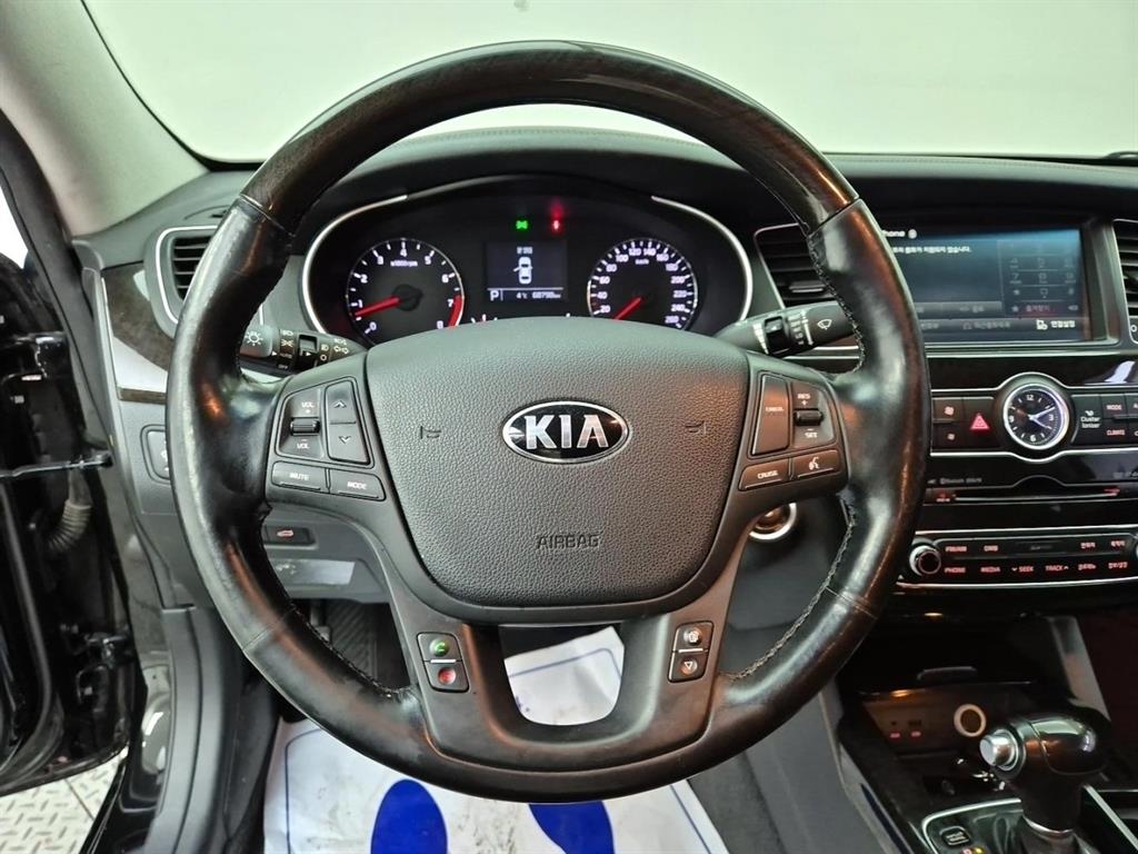 KIA K7 - Vista 9