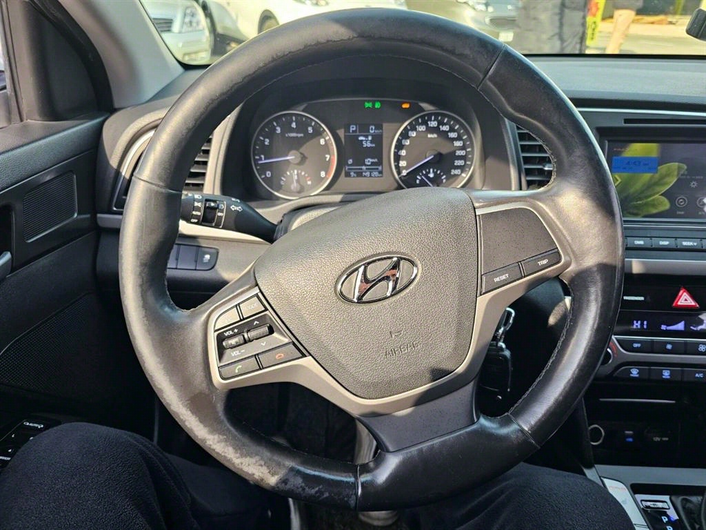 HYUNDAI Avante 2017 Blanco - Importación desde Corea - HF Imports Iquique - Foto 13