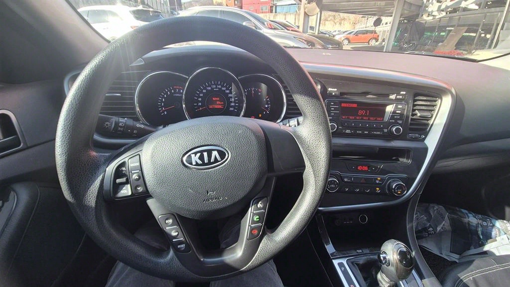 KIA K5 2012 Gold color - Importación desde Corea - HF Imports Iquique - Foto 17