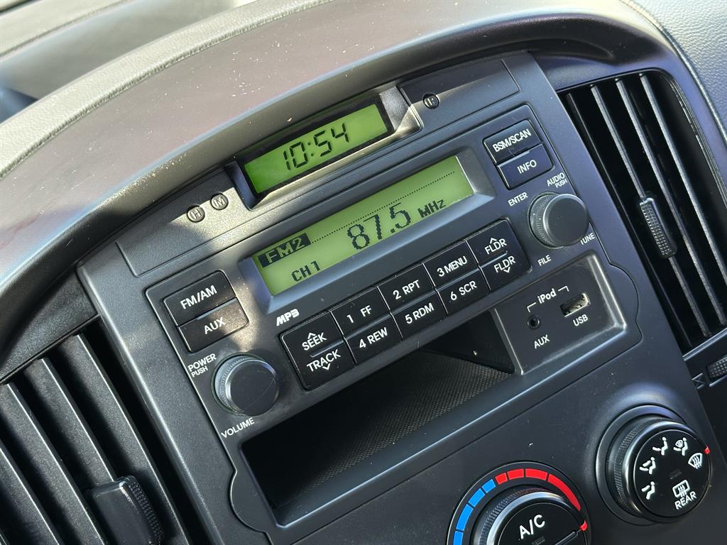 HYUNDAI Starex - Vista 12