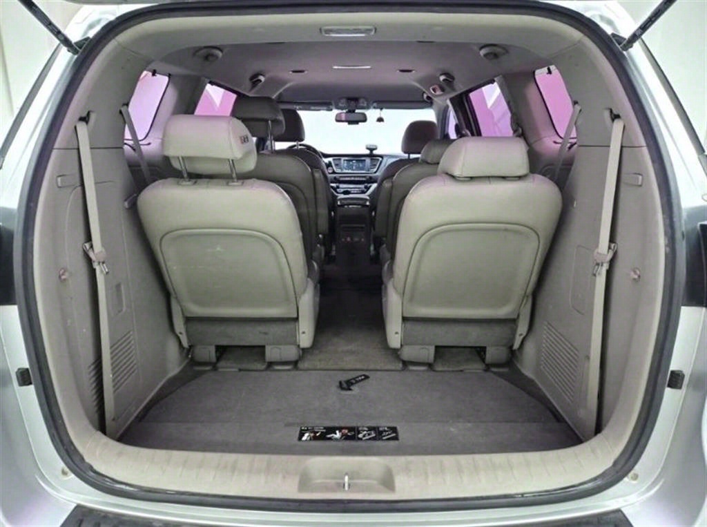 KIA Carnival 2015 Plateado - Importación desde Corea - HF Imports Iquique - Foto 13