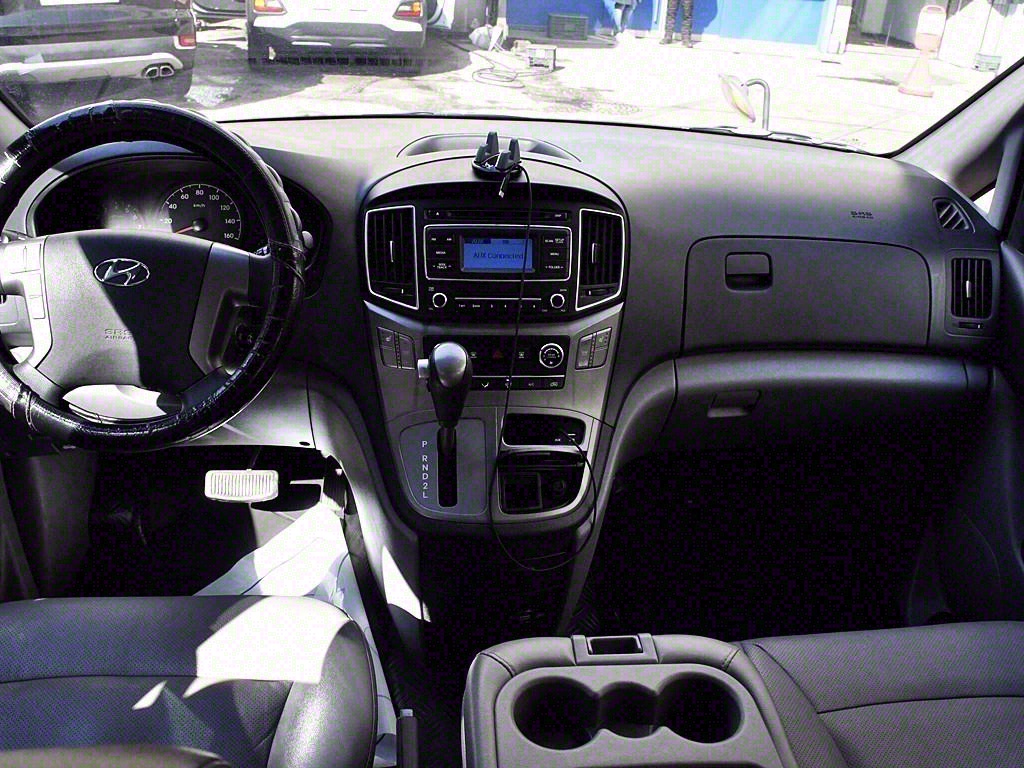 HYUNDAI Starex 2019 Amarillo - Importación desde Corea - HF Imports Iquique - Foto 8