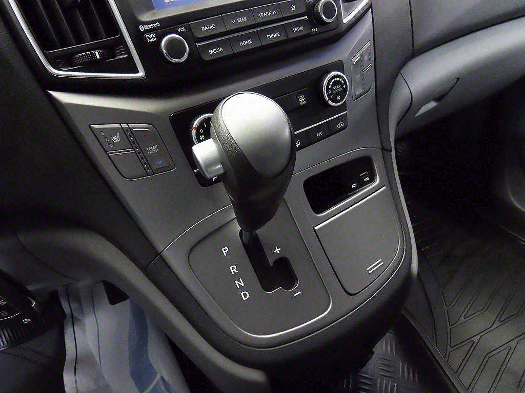 HYUNDAI Starex - Vista 12