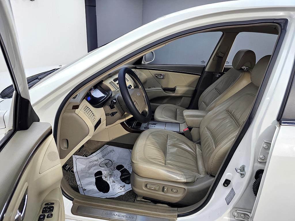 HYUNDAI Grandeur - Vista 8