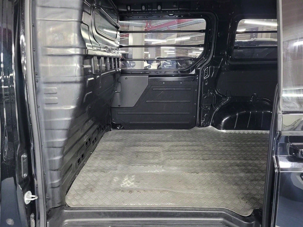 HYUNDAI Staria 2023 Negro - Importación desde Corea - HF Imports Iquique - Foto 16