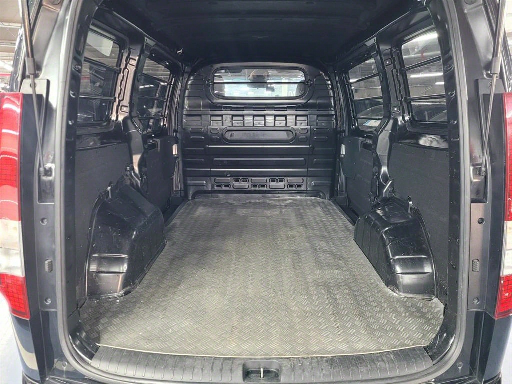 HYUNDAI Staria 2023 Negro - Importación desde Corea - HF Imports Iquique - Foto 17