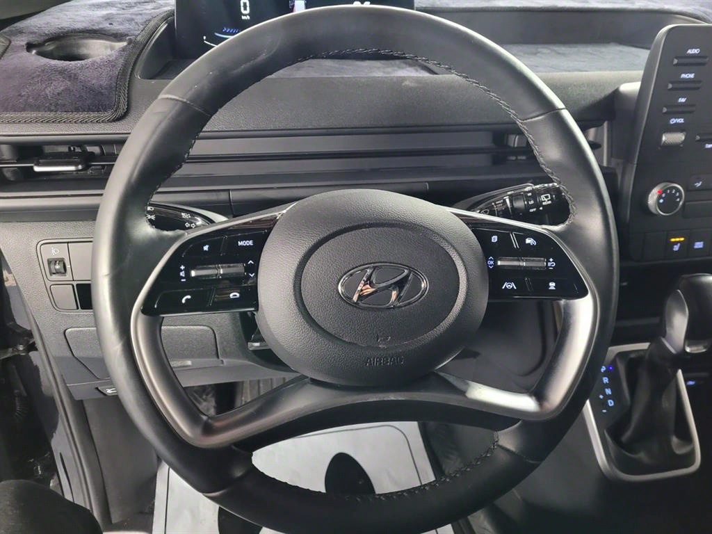 HYUNDAI Staria - Vista 10