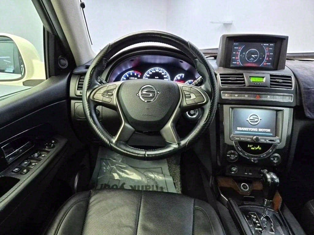 Ssangyong Rexton - Vista 9