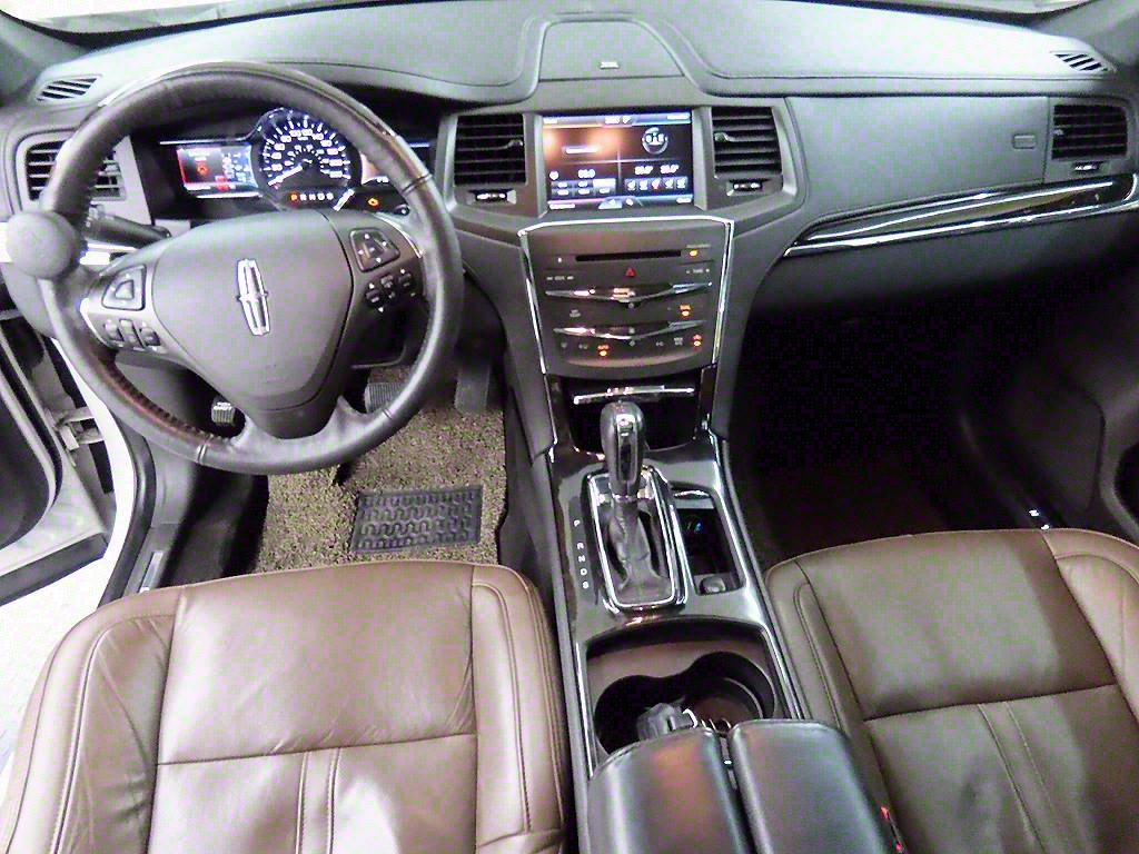 Lincoln MKS - Vista 7