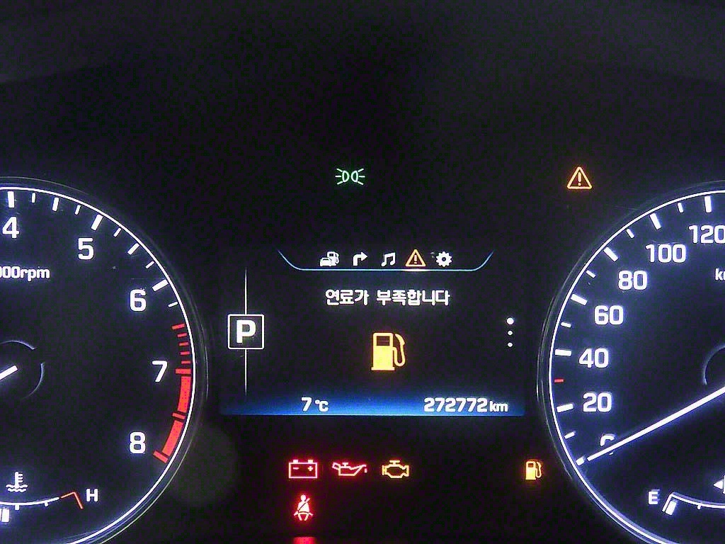 HYUNDAI Genesis - Vista 8