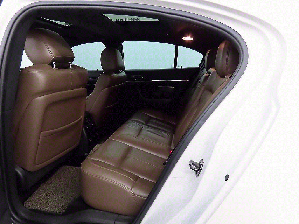 Lincoln MKS - Vista 6