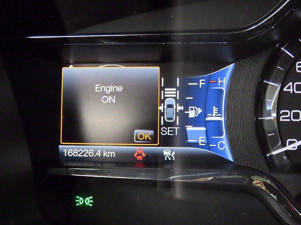 Lincoln MKS - Vista 8