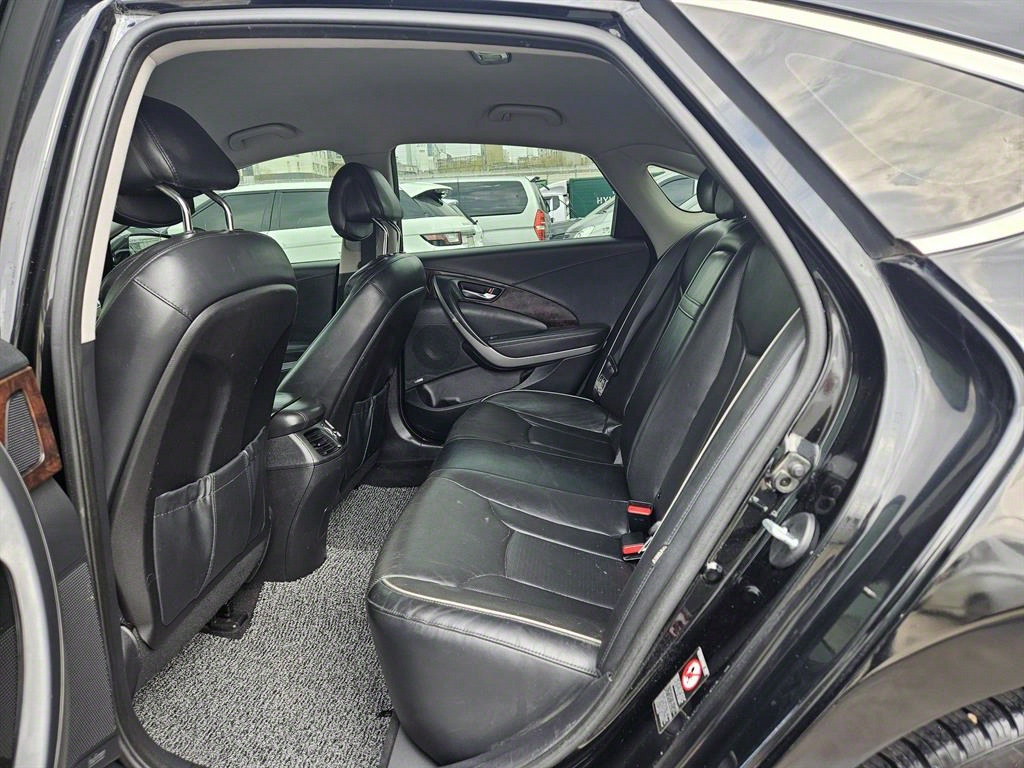 HYUNDAI Aslan - Vista 10