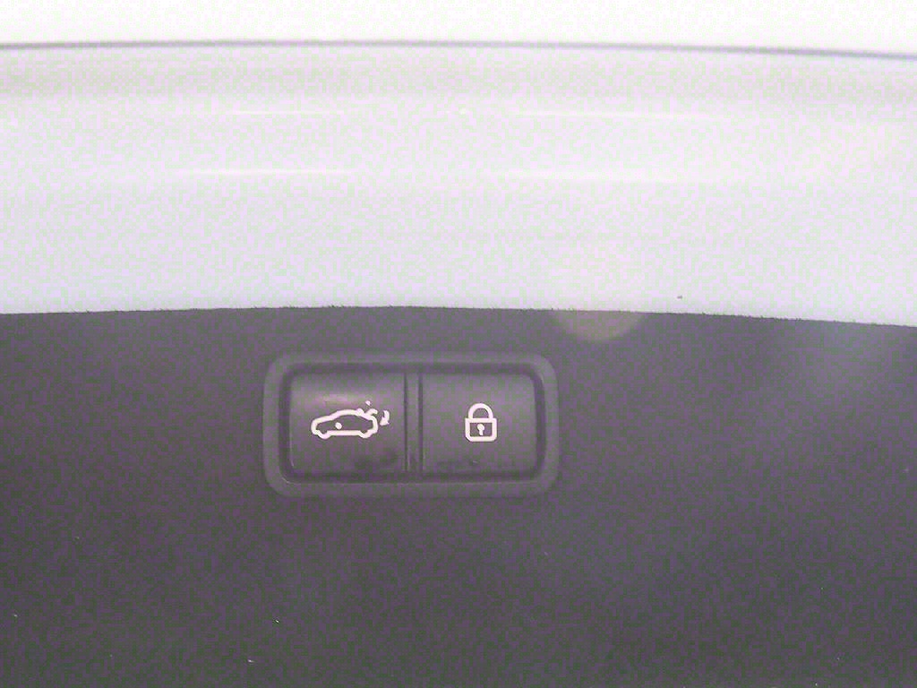 Genesis G80 2017 Blanco - Importación desde Corea - HF Imports Iquique - Foto 9