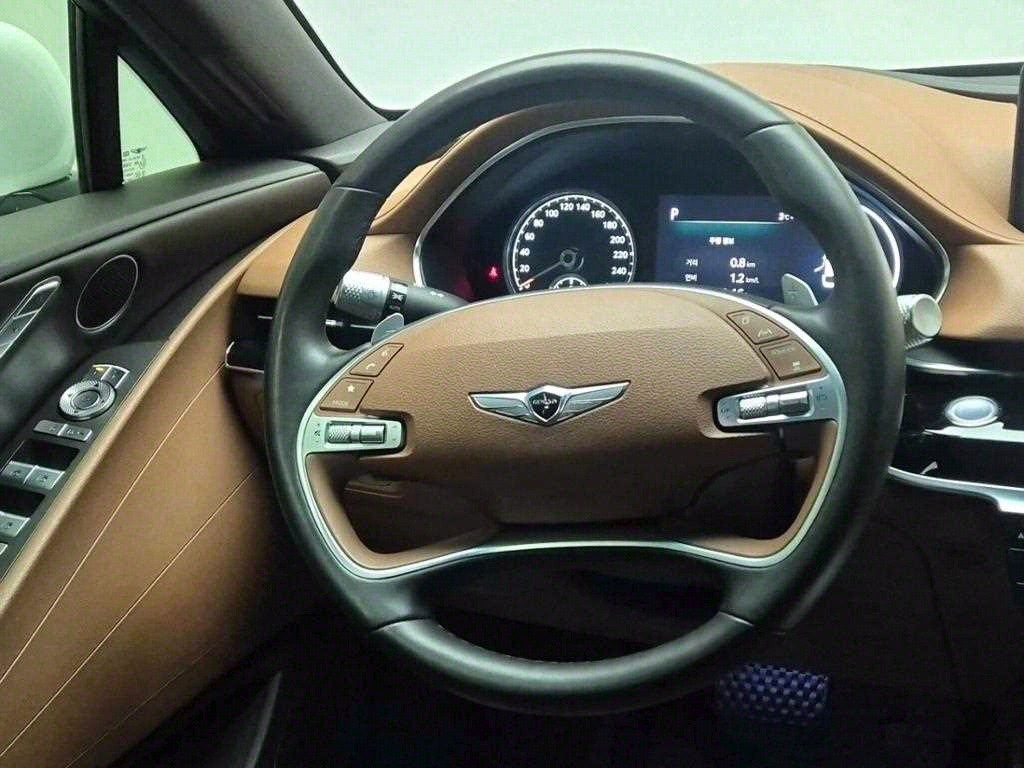 Genesis G80 - Vista 9
