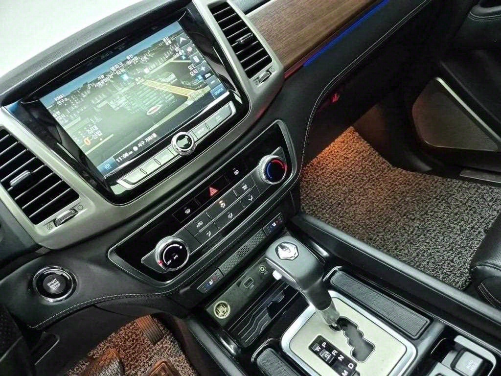 Ssangyong Rexton - Vista 8