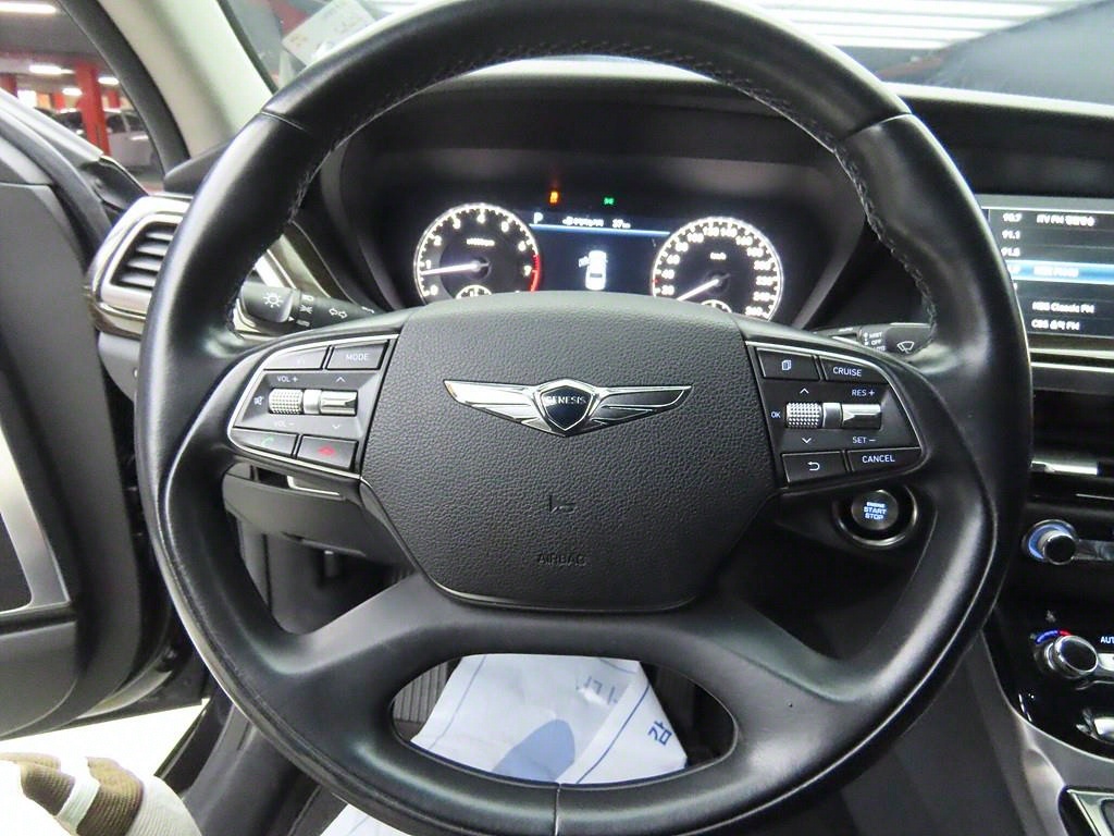 Genesis EQ900 - Vista 8