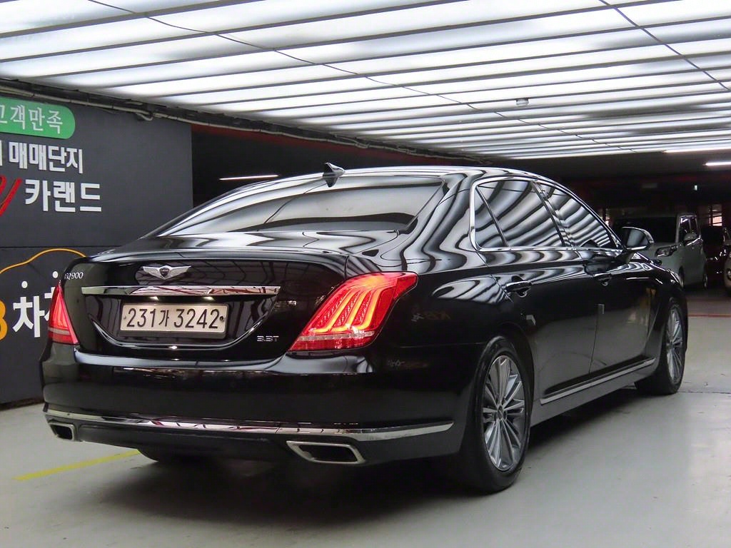 Genesis EQ900 - Vista 4