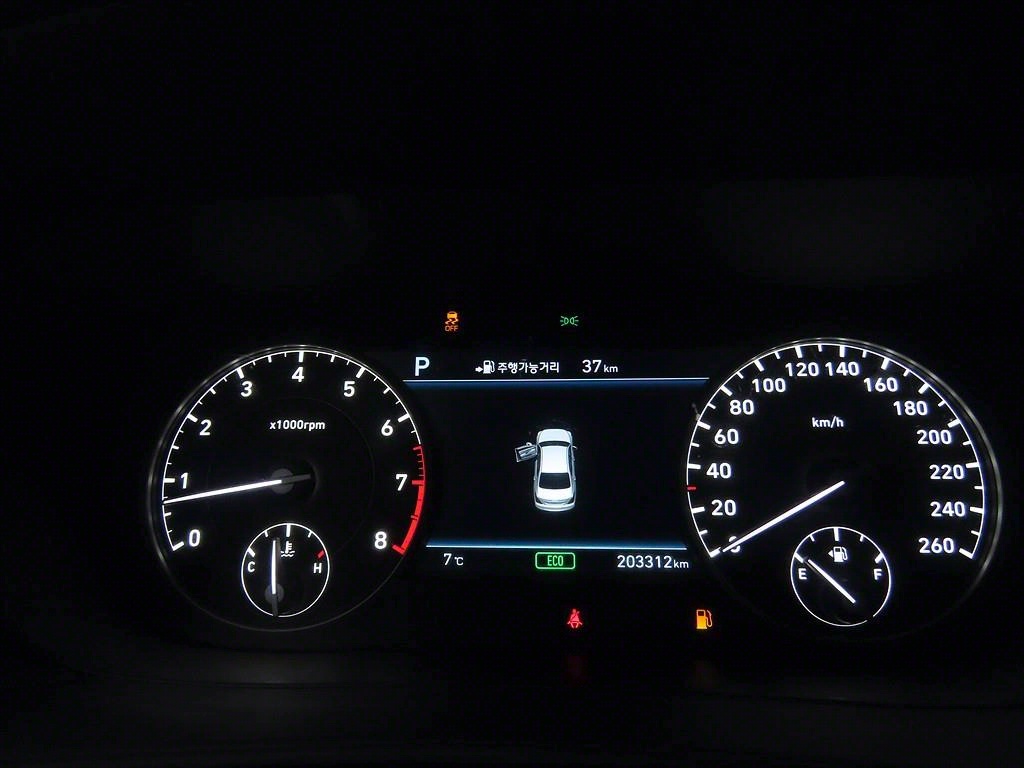 Genesis EQ900 - Vista 9