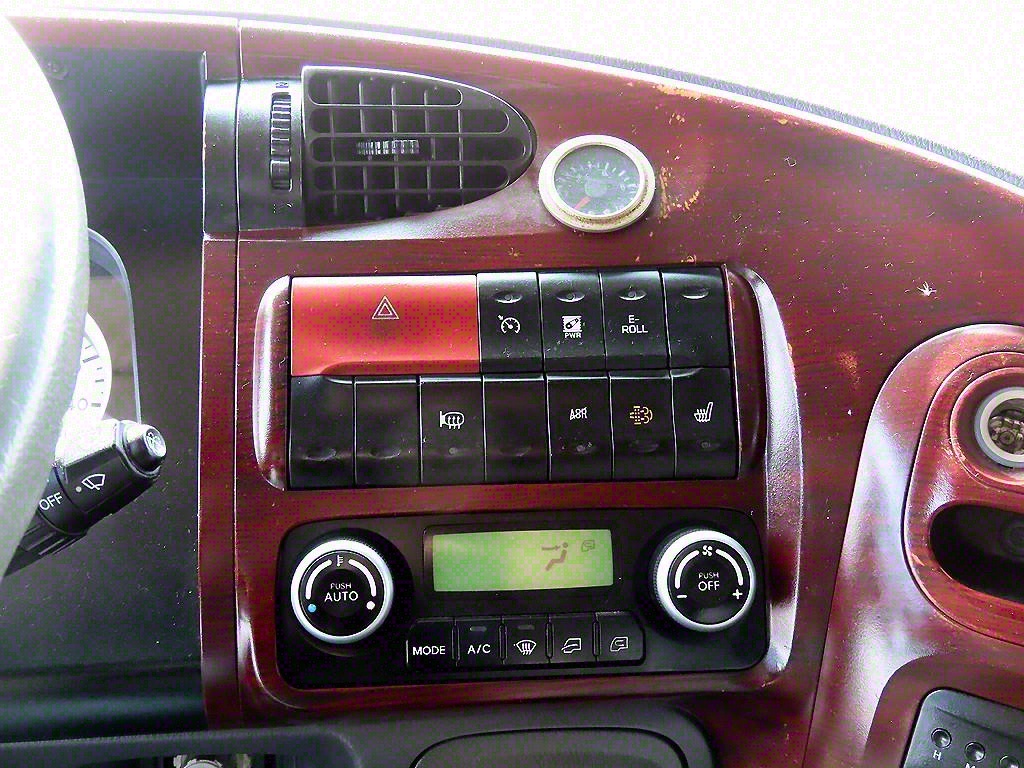 medium and large cargo truck - Vista 12