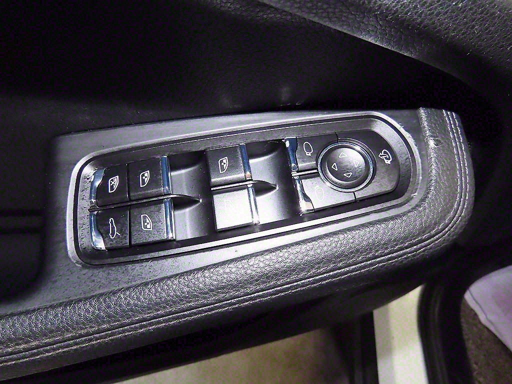 Porsche Macan 2019 Negro - Importación desde Corea - HF Imports Iquique - Foto 13