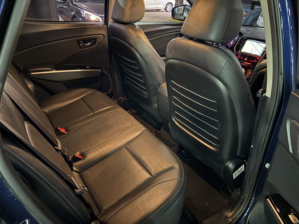 Ssangyong Tivoli - Vista 5