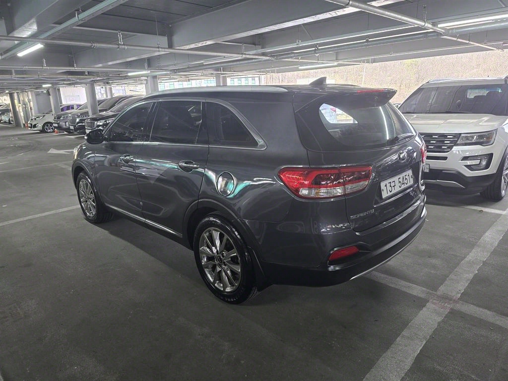KIA Sorento - Vista 5