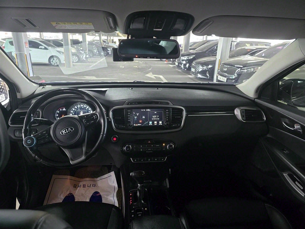 KIA Sorento - Vista 11